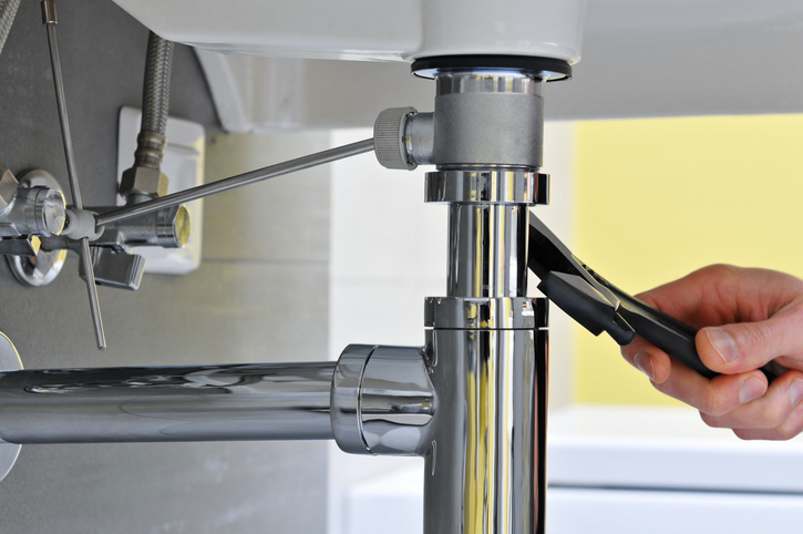 Hidden Dangers of Delaying Pipe Repair in Your Home
