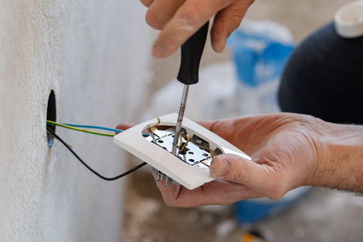 The Role of Outlet Replacement in Updating Old Electrical Fixtures